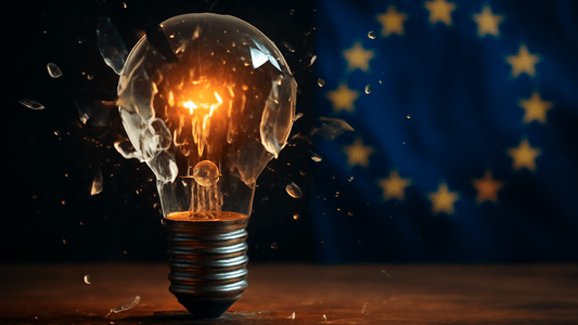 Glühbirne zerspringt vor EU Flagge